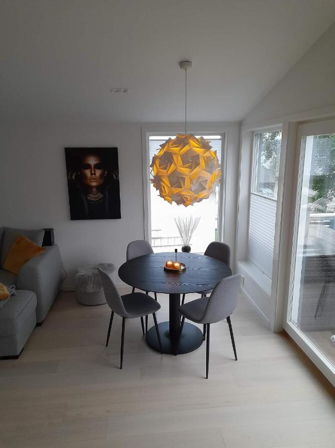 Great Rooms In A Large Modern Villa Tromsø Exteriér fotografie